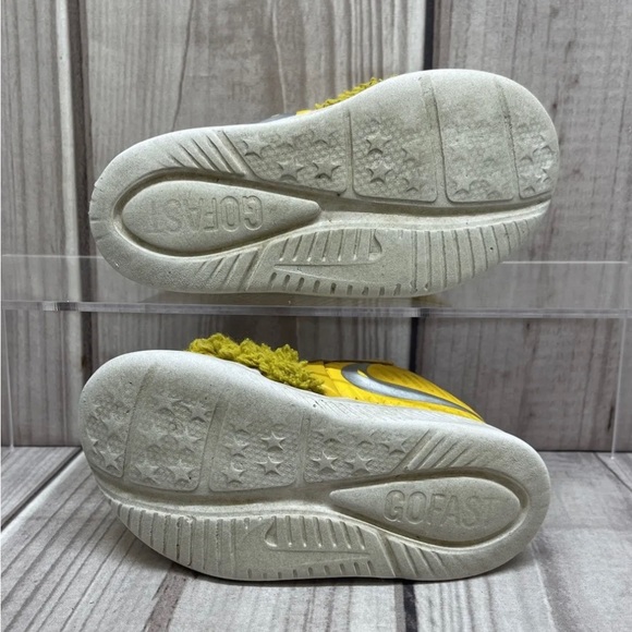 Nike Youth Size 9 Star Runner 2 Fast & Furry Yellow & White - Picture 3 of 6